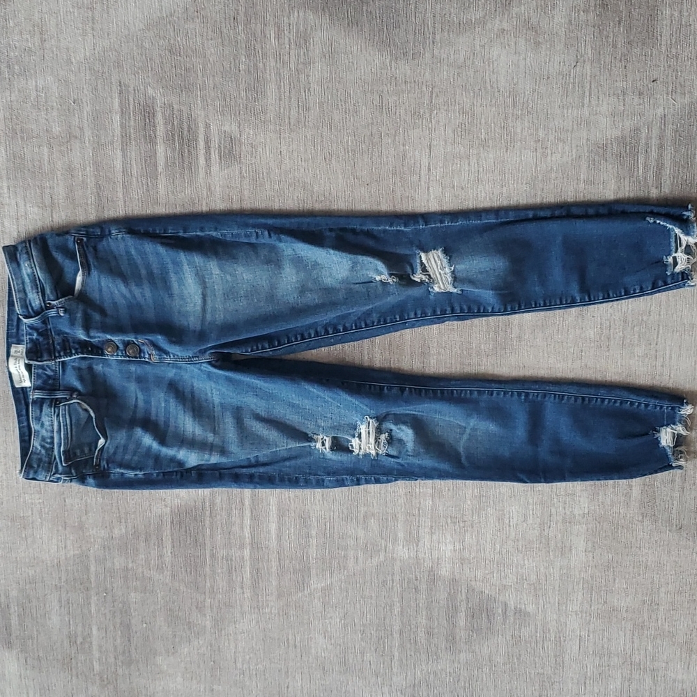 Abercrombie high rise skinny, size 28